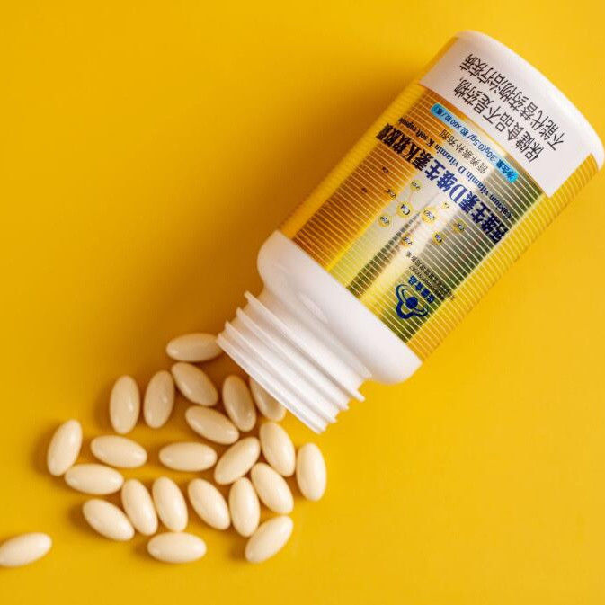 Las cápsulas personalizadas del fabricante de productos originales son para el apoyo inmunológico, salud ósea, calcio y vitamina D3 K2.